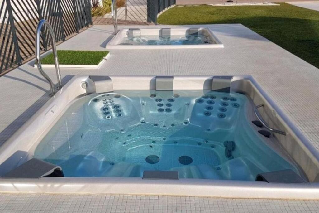 ベニドルムSunset Drive Apartamento Exclusivoアパートメント エクステリア 写真
